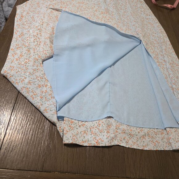 All in Favor Floral midi sundress X-Large- hole on skirt - Picture 9 of 13